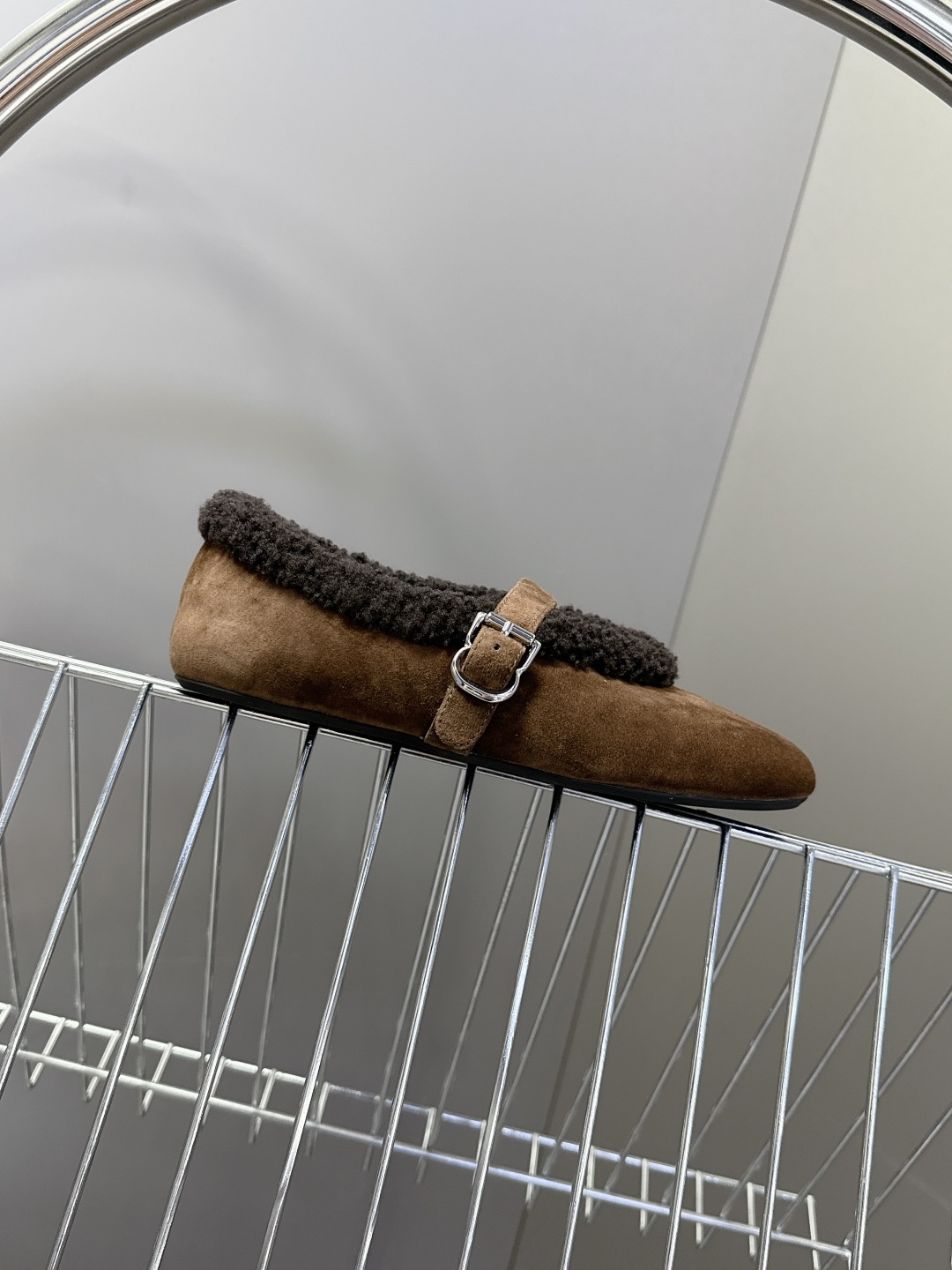 Alaia 阿莱亚秋冬走秀款平底玛丽珍毛毛鞋 章小蕙同款 甜酷仙女风 人气超高的一款毛里平底鞋，浪漫又迷