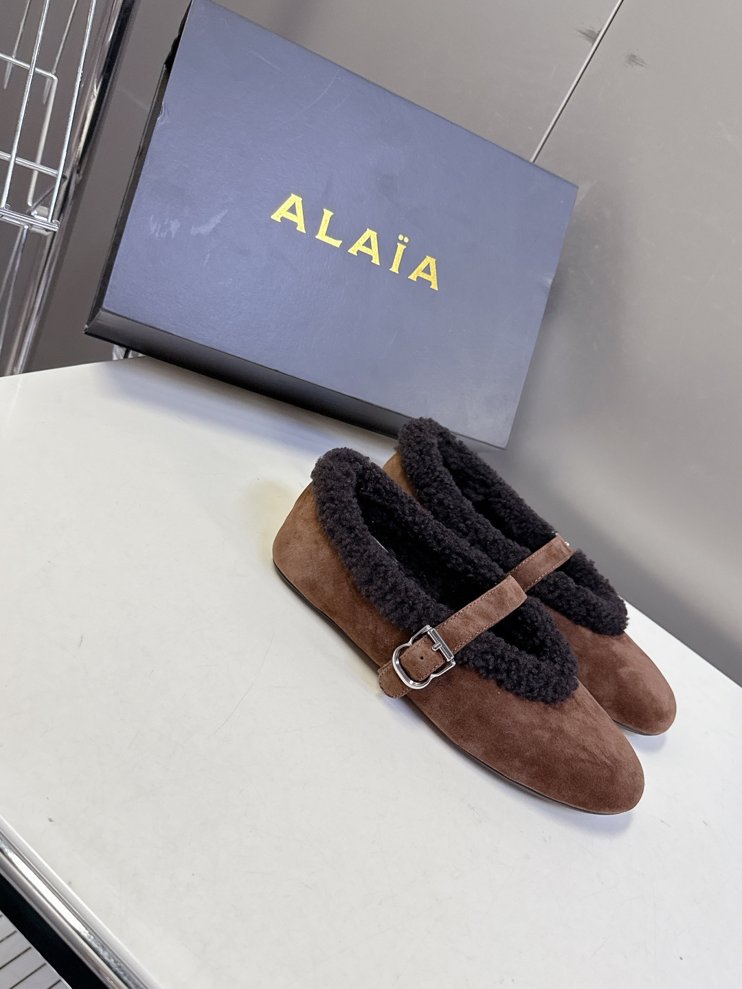 Alaia 阿莱亚秋冬走秀款平底玛丽珍毛毛鞋 章小蕙同款 甜酷仙女风 人气超高的一款毛里平底鞋，浪漫又迷