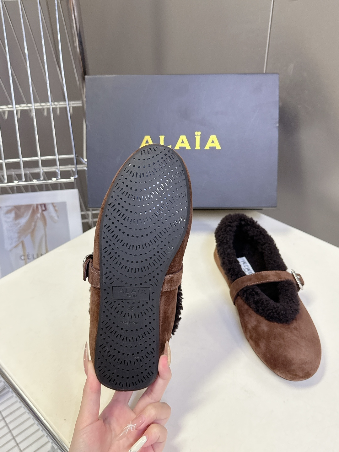 Alaia 阿莱亚秋冬走秀款平底玛丽珍毛毛鞋 章小蕙同款 甜酷仙女风 人气超高的一款毛里平底鞋，浪漫又迷