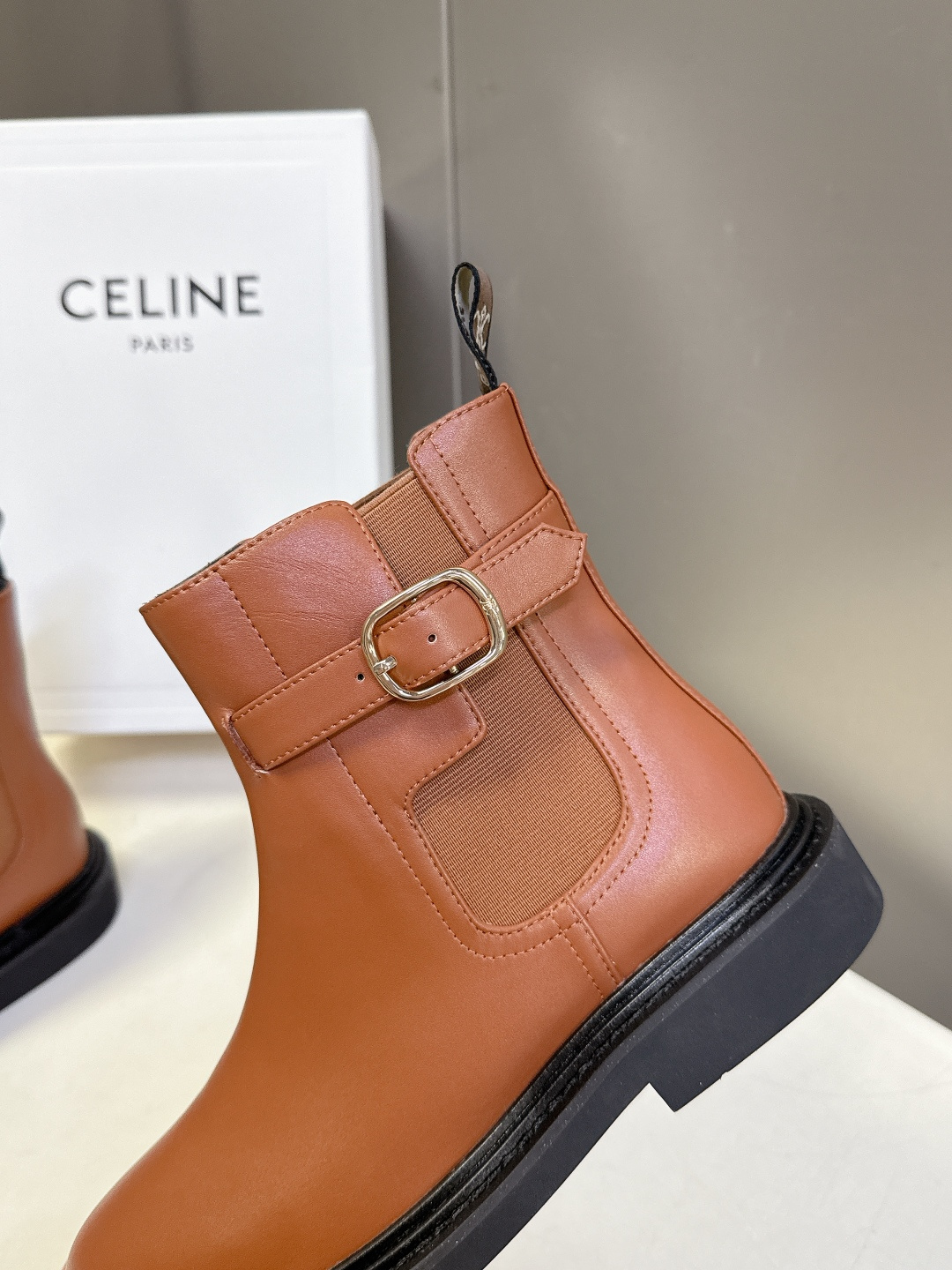 CELINE思琳秋冬专柜最新款骑士靴 超多明星网红种草 时尚博主同款 早秋力推单品！复古欧美风格 炸街必