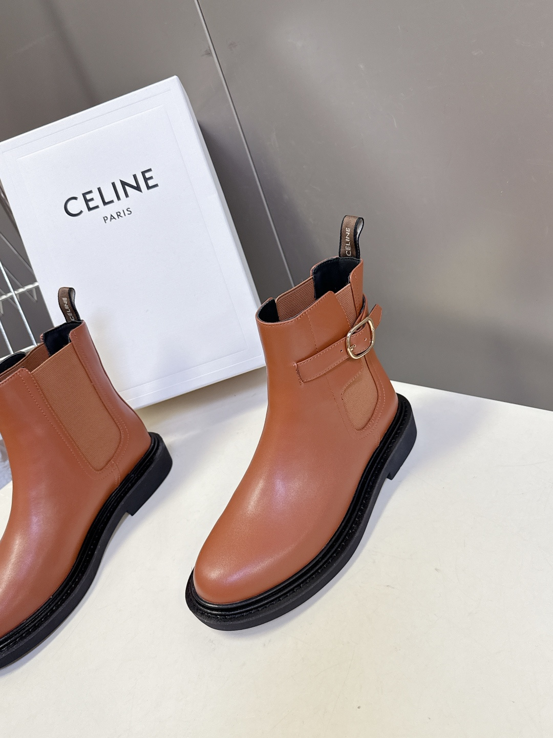 CELINE思琳秋冬专柜最新款骑士靴 超多明星网红种草 时尚博主同款 早秋力推单品！复古欧美风格 炸街必