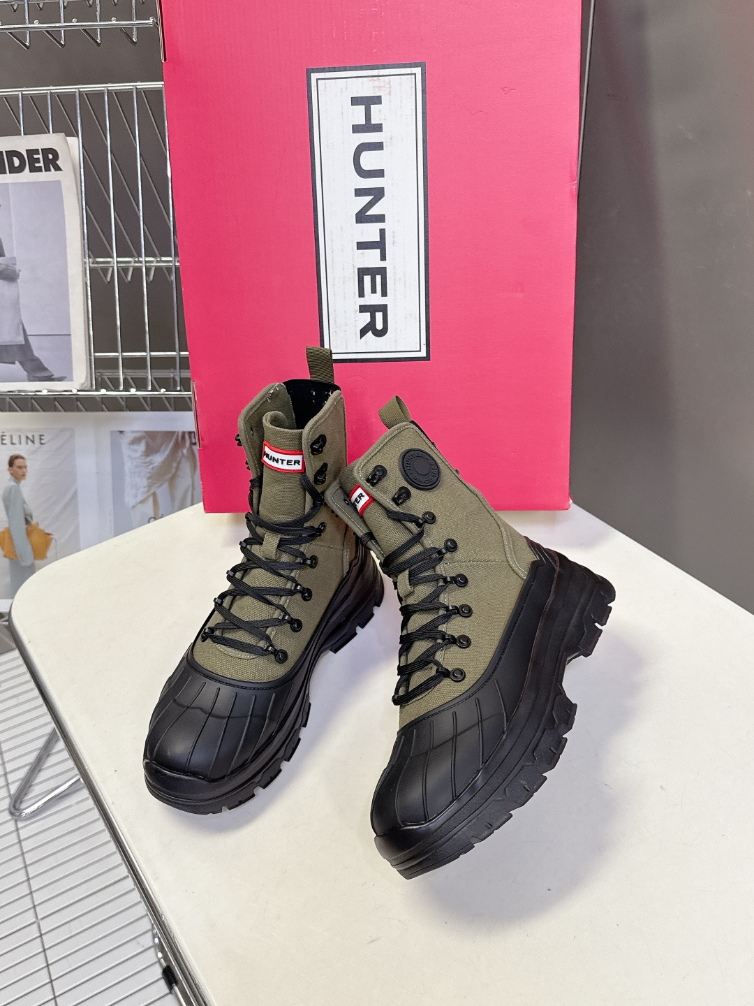 HUNTER秋冬专柜最新款马丁靴 超多明星网红种草 时尚博主同款 秋冬力推单品！超火的雨靴品牌 终于出常