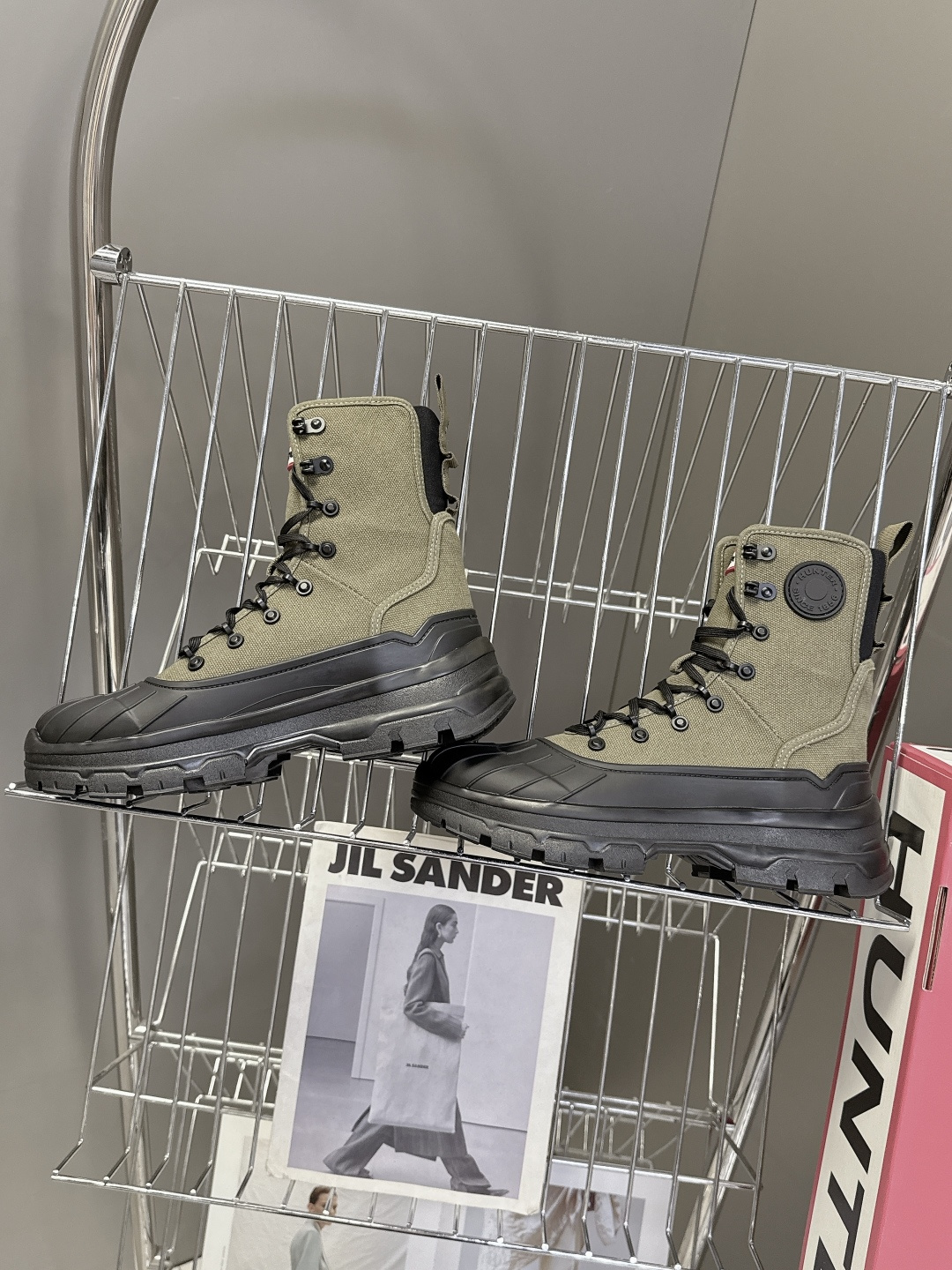 HUNTER秋冬专柜最新款马丁靴 超多明星网红种草 时尚博主同款 秋冬力推单品！超火的雨靴品牌 终于出常