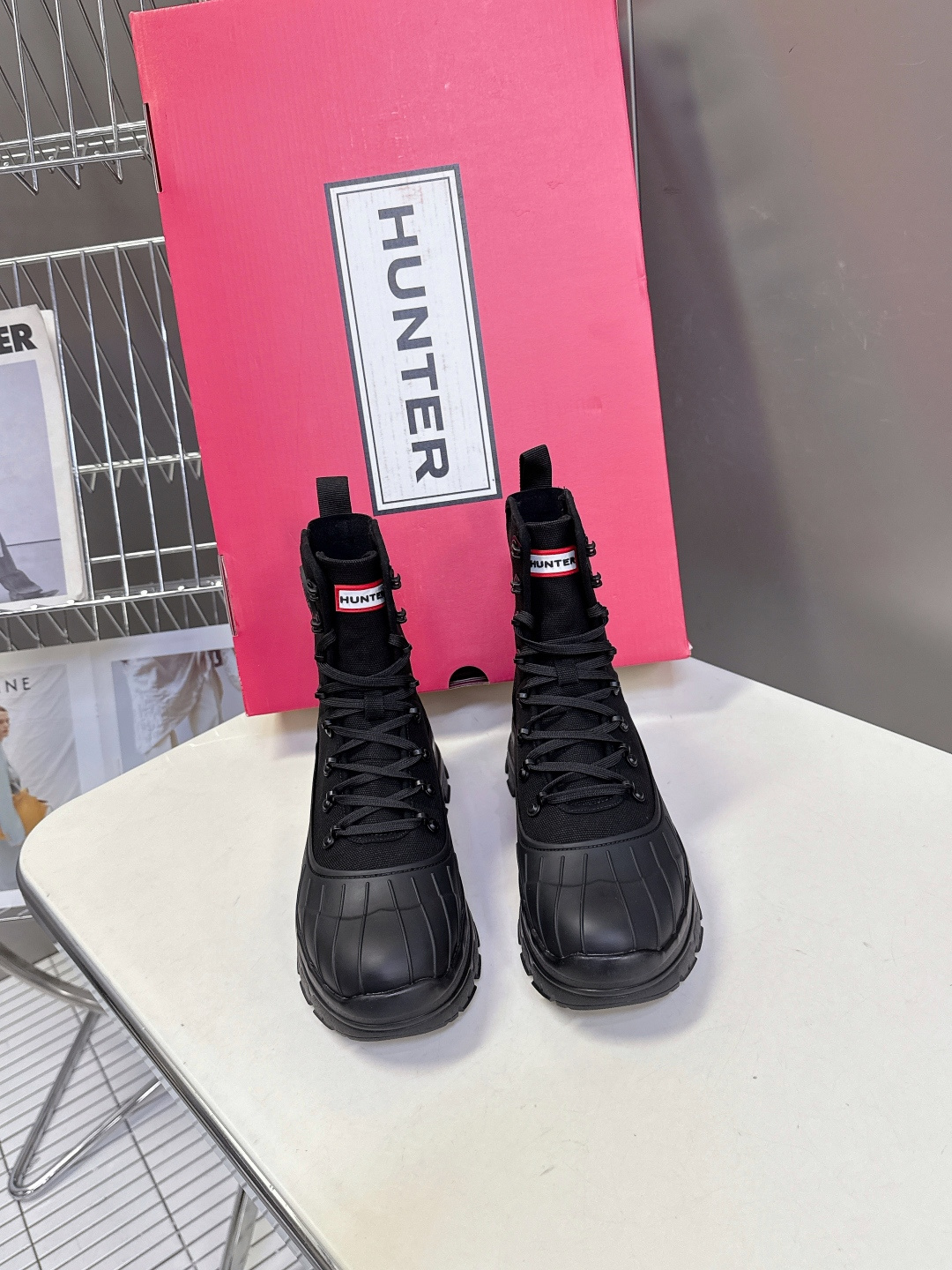 HUNTER秋冬专柜最新款马丁靴 超多明星网红种草 时尚博主同款 秋冬力推单品！超火的雨靴品牌 终于出常