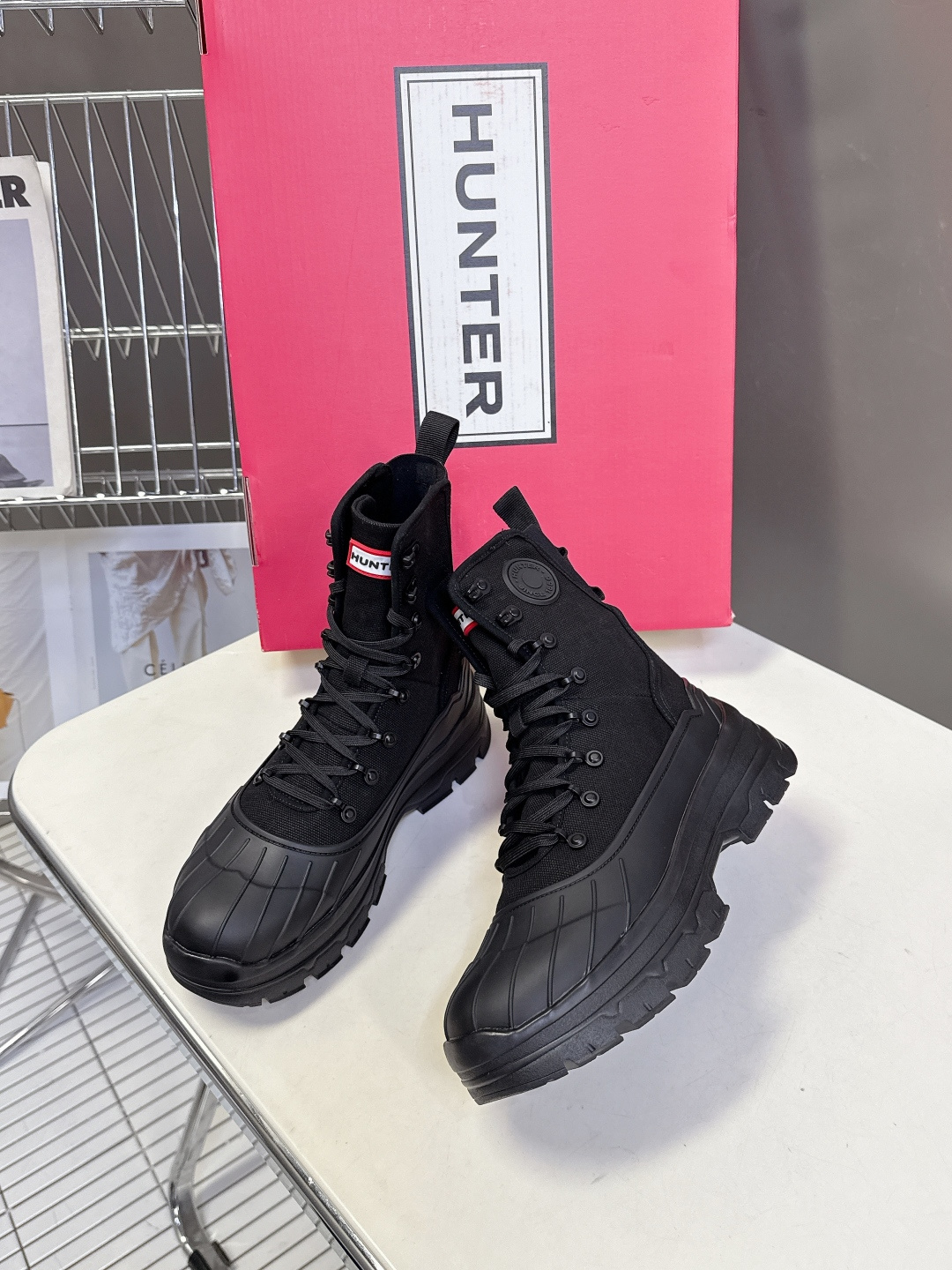 HUNTER秋冬专柜最新款马丁靴 超多明星网红种草 时尚博主同款 秋冬力推单品！超火的雨靴品牌 终于出常