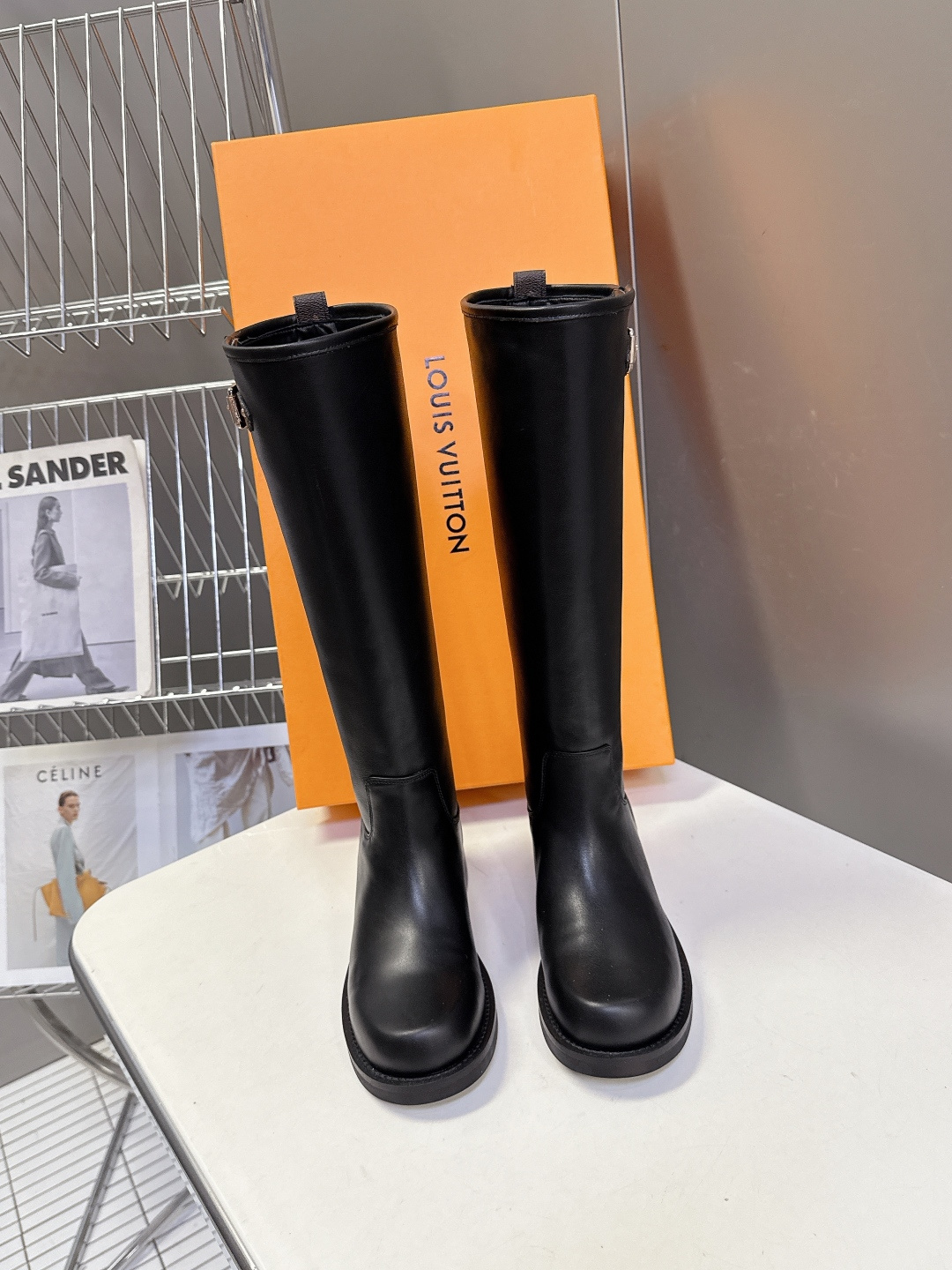 路易威登LOUIS VUITTON秋冬最新款长靴 超多明星时尚博主种草 原版一比一复刻打造 版型超级正 
