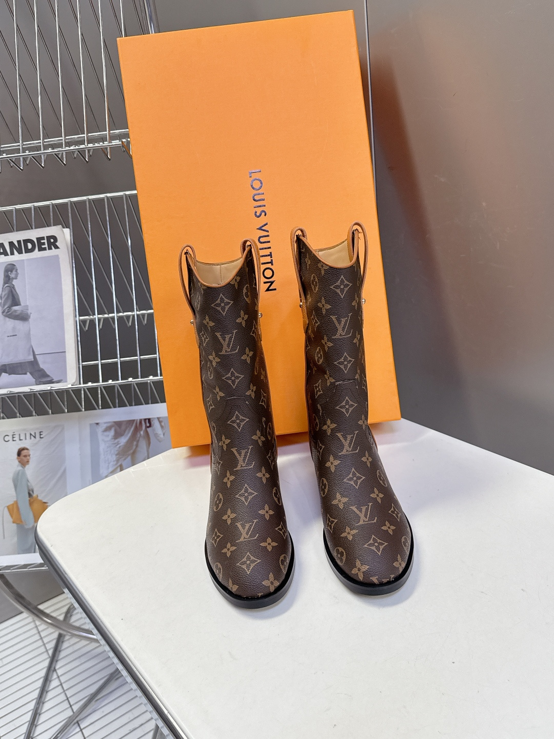 路易威登LOUIS VUITTON秋冬最新款西部牛仔靴 超多明星时尚博主种草 原版一比一复刻打造 版型超