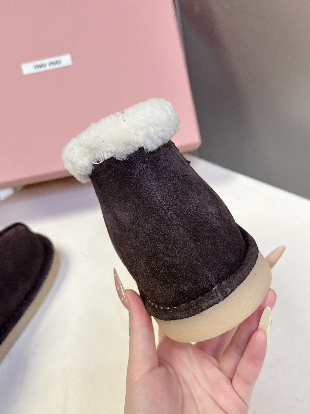 MiuMiu 缪缪秋冬最新走秀款 雪地靴毛毛鞋 原版购入开发 细节对原版 超多明星网红种草 小红书博主都