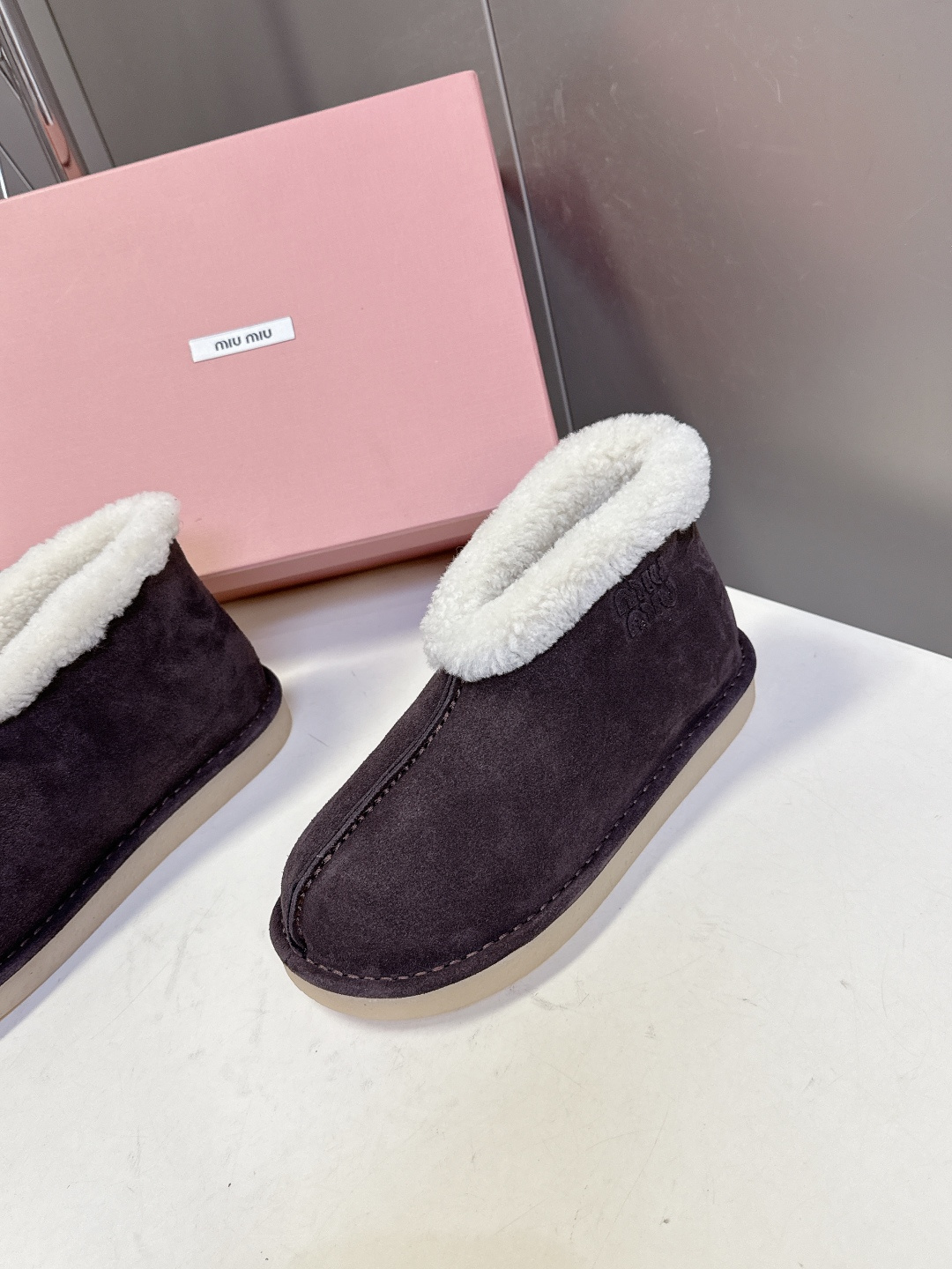 MiuMiu 缪缪秋冬最新走秀款 雪地靴毛毛鞋 原版购入开发 细节对原版 超多明星网红种草 小红书博主都