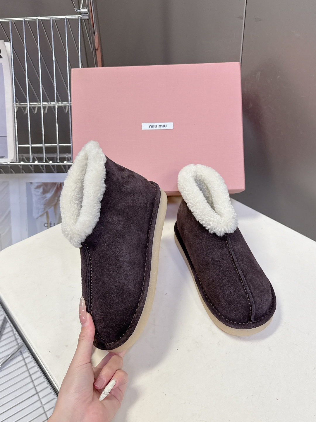 MiuMiu 缪缪秋冬最新走秀款 雪地靴毛毛鞋 原版购入开发 细节对原版 超多明星网红种草 小红书博主都