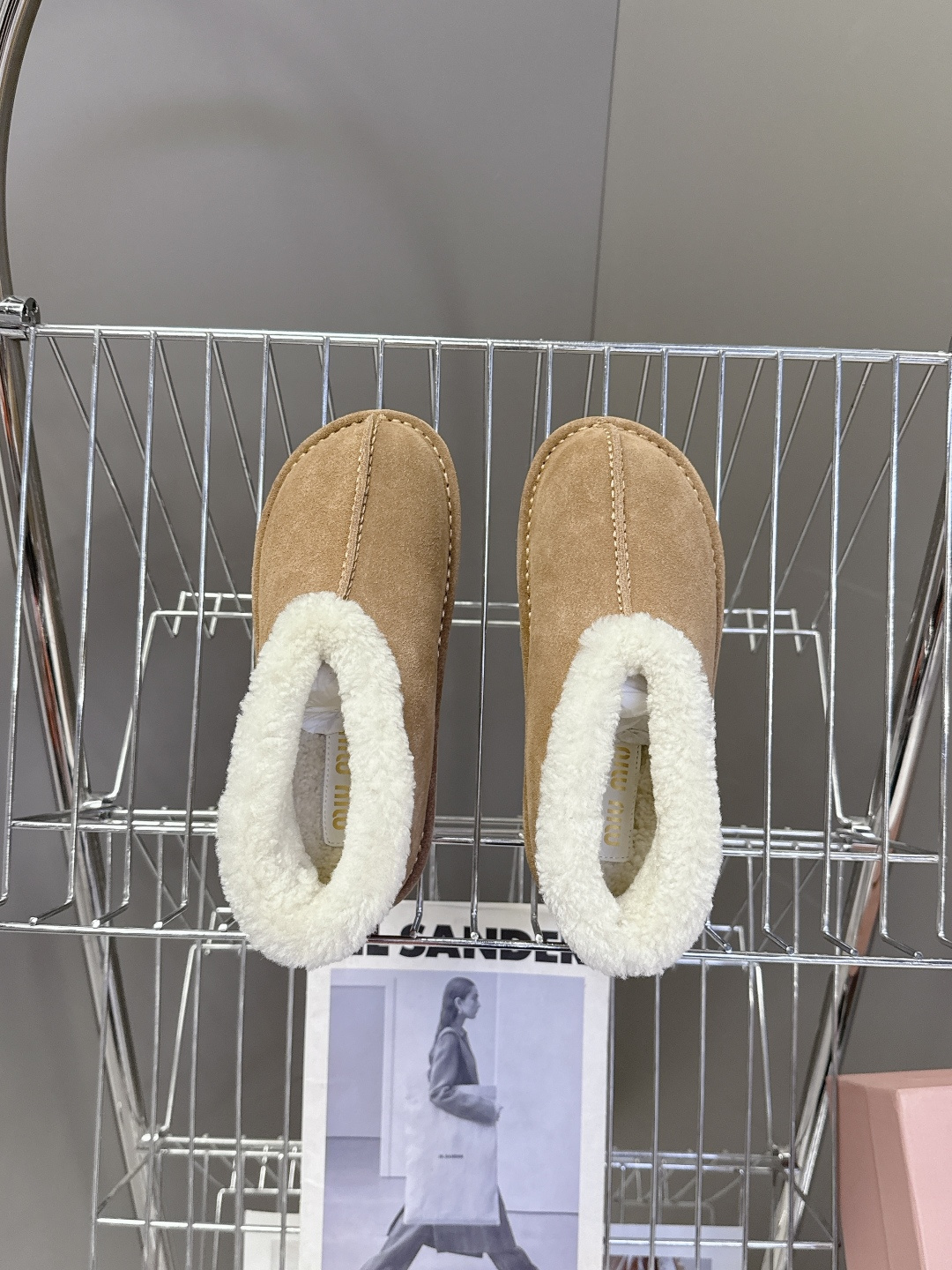 MiuMiu 缪缪秋冬最新走秀款 雪地靴毛毛鞋 原版购入开发 细节对原版 超多明星网红种草 小红书博主都