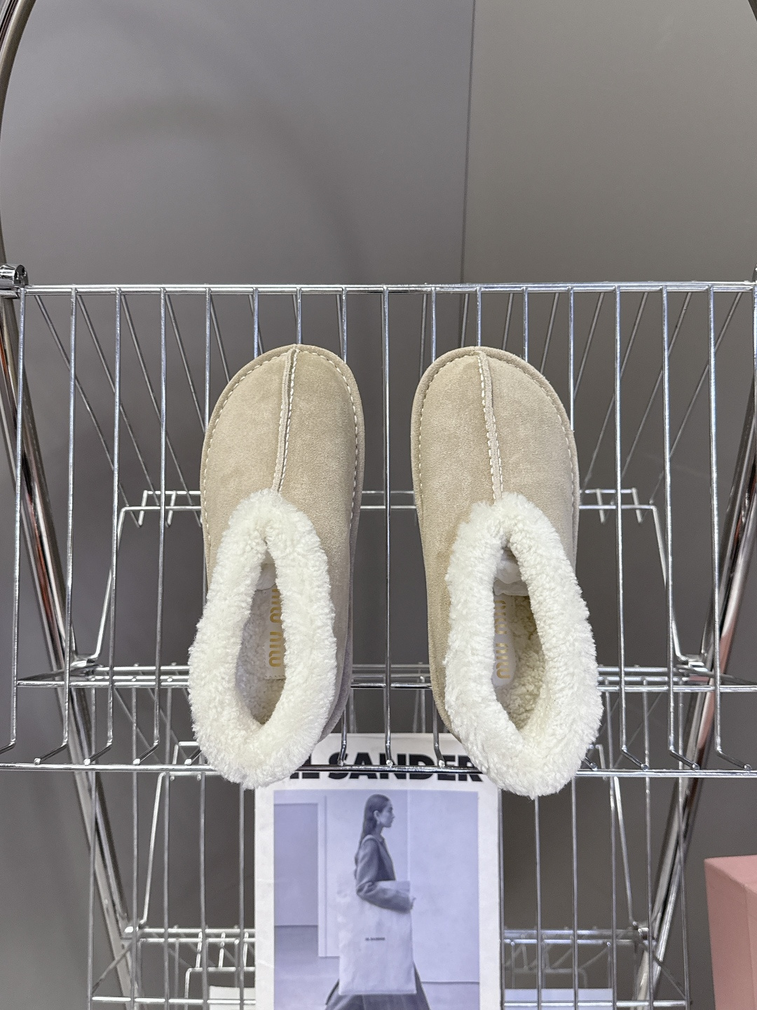 MiuMiu 缪缪秋冬最新走秀款 雪地靴毛毛鞋 原版购入开发 细节对原版 超多明星网红种草 小红书博主都