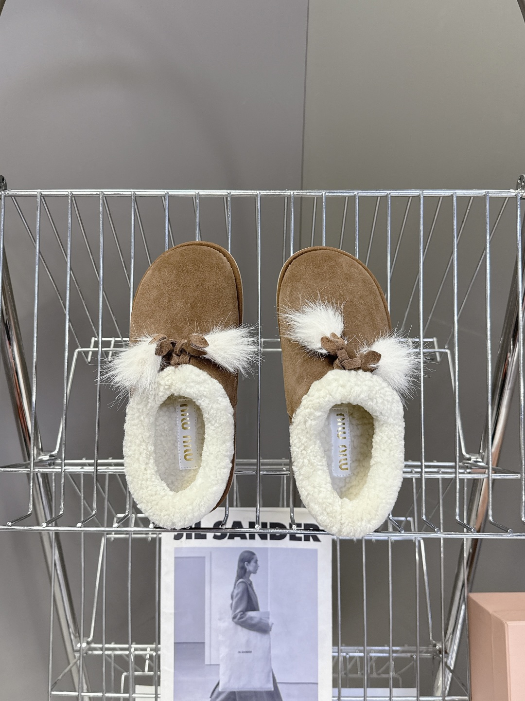 MiuMiu 缪缪秋冬最新走秀款 雪地靴毛毛鞋 原版购入开发 细节对原版 超多明星网红种草 小红书博主都