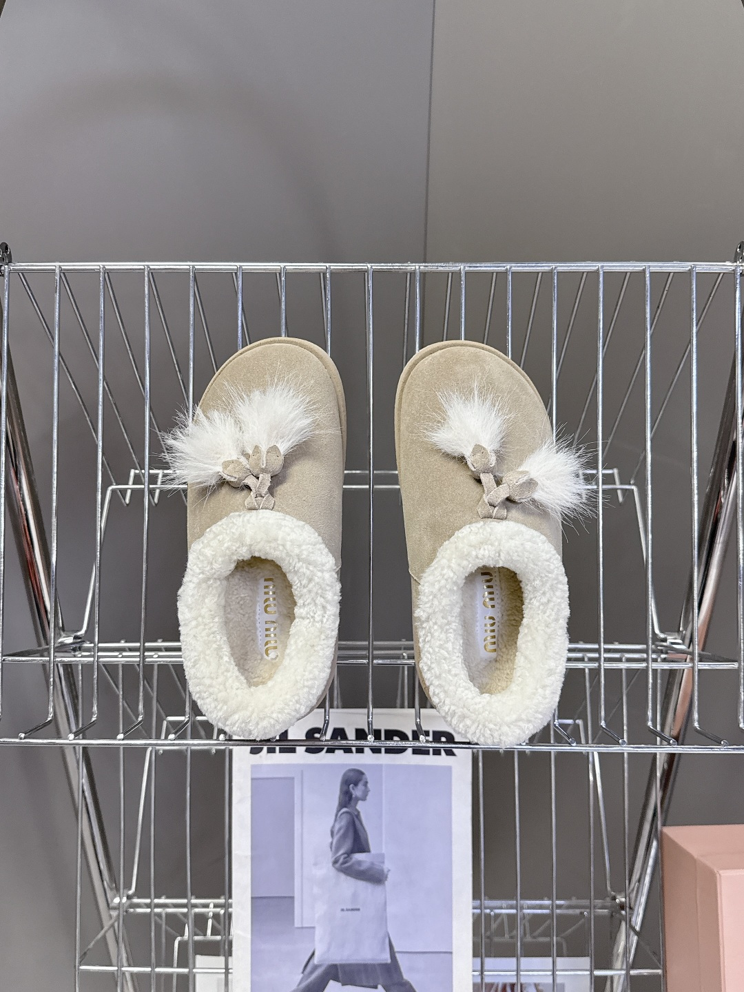 MiuMiu 缪缪秋冬最新走秀款 雪地靴毛毛鞋 原版购入开发 细节对原版 超多明星网红种草 小红书博主都