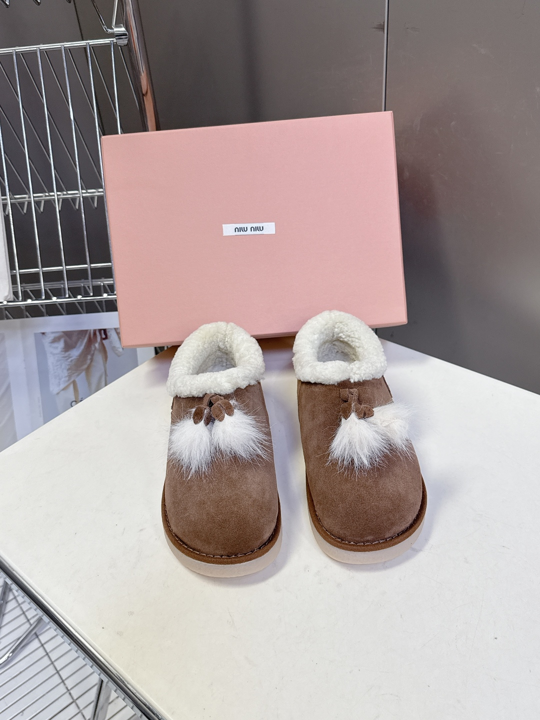 MiuMiu 缪缪秋冬最新走秀款 雪地靴毛毛鞋 原版购入开发 细节对原版 超多明星网红种草 小红书博主都