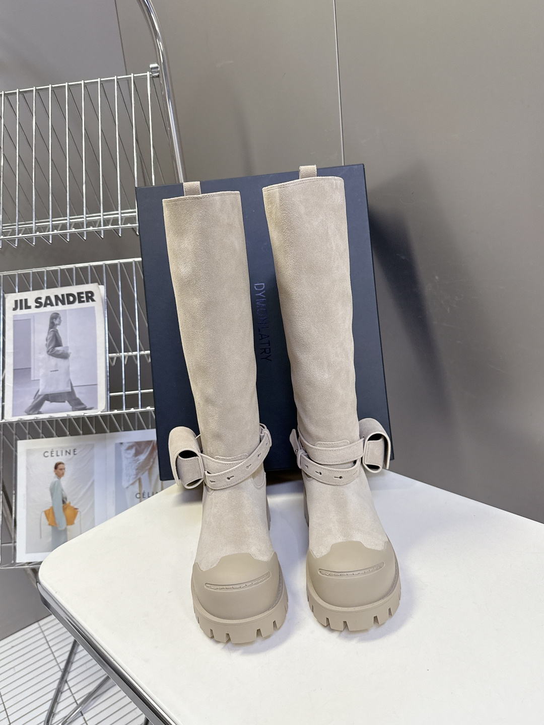 DYMALNOTPY 秋冬最新款厚底口袋靴超多明星网红种草DYMALNOTPY这个品牌一直热度不减 松糕