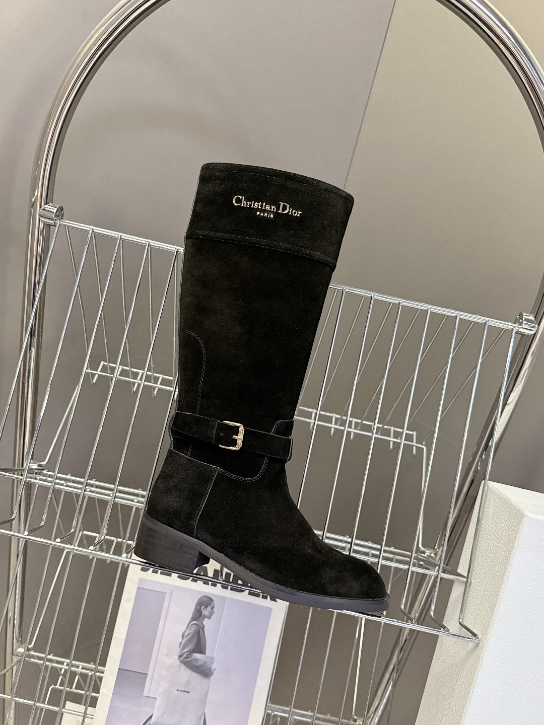 Dior迪奥秋冬最新走秀款一脚蹬长靴 超多明星网红种草、简约的设计 极具辨识度的logo点缀 品牌价值感