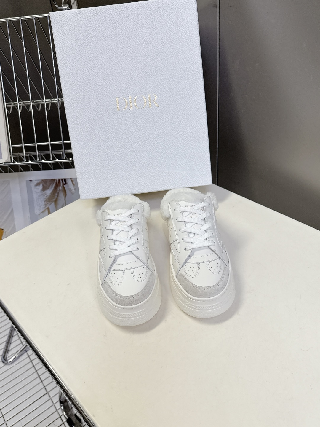 Dior迪奥秋冬最新款毛里 松糕鞋 厚底休闲鞋超多明星网红种草 这款Dior Star运动鞋延续经久不衰