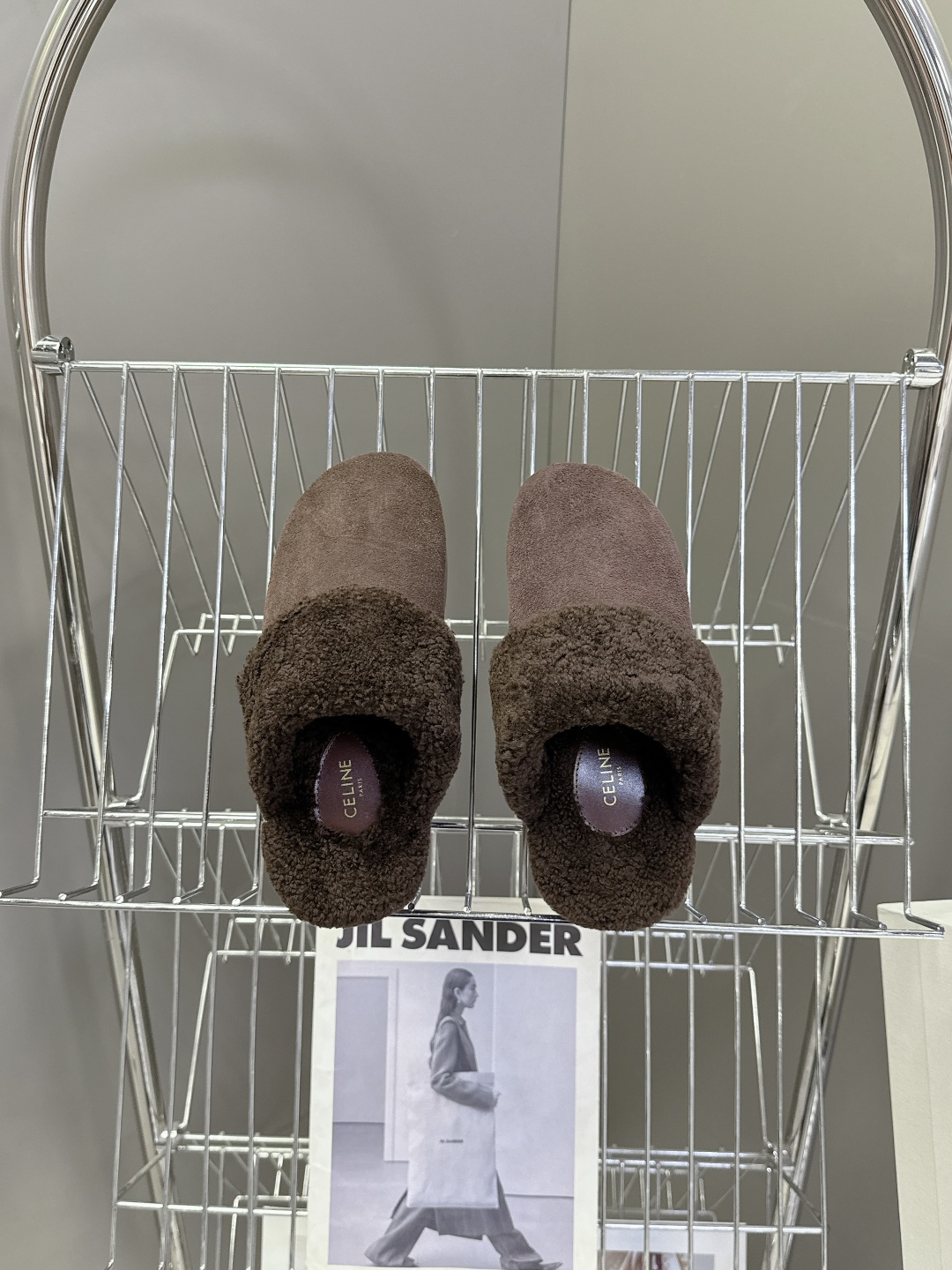Celine思琳凯旋门秋冬新款厚底毛毛包头拖高级感十足 网红ins种草神器、非常复古风、气场十足单品、设