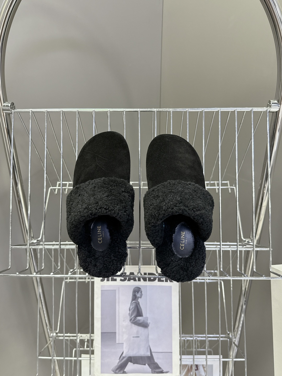 Celine思琳凯旋门秋冬新款厚底毛毛包头拖高级感十足 网红ins种草神器、非常复古风、气场十足单品、设