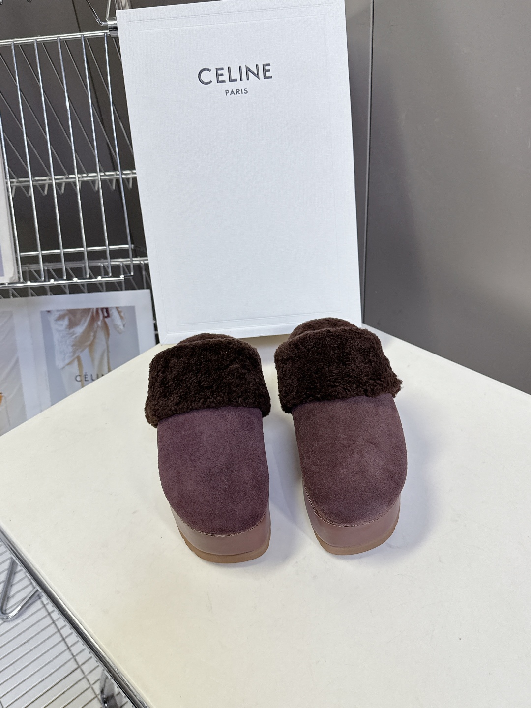 Celine思琳凯旋门秋冬新款厚底毛毛包头拖高级感十足 网红ins种草神器、非常复古风、气场十足单品、设