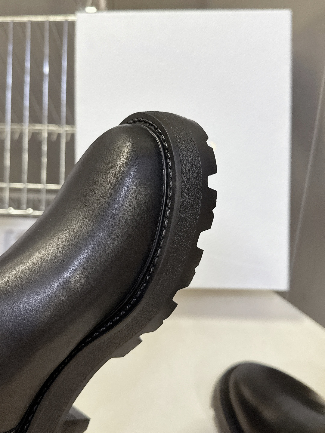 Dior迪奥秋冬最新款骑士靴 长靴 超多明星网红种草 时尚与潮流同时拥有 简约的设计 细节充满品牌元素 