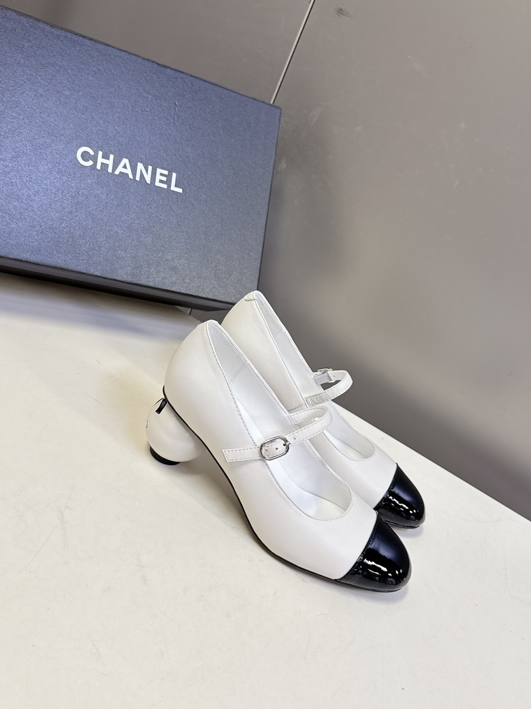 CHANEL香奈儿25K秋冬最新走秀款时装鞋小红书力推款 怎么搭配都好看 时髦精必备 香奈儿女士钟爱简约