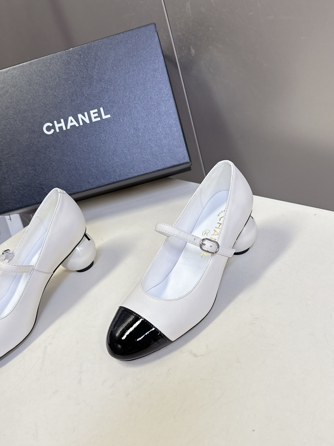 CHANEL香奈儿25K秋冬最新走秀款时装鞋小红书力推款 怎么搭配都好看 时髦精必备 香奈儿女士钟爱简约