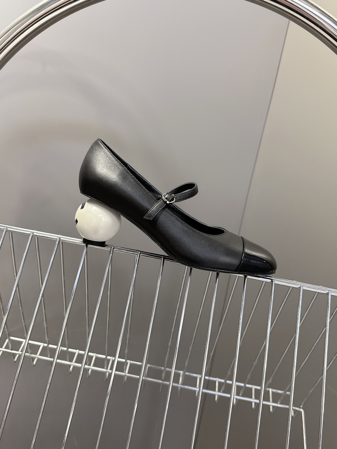 CHANEL香奈儿25K秋冬最新走秀款时装鞋小红书力推款 怎么搭配都好看 时髦精必备 香奈儿女士钟爱简约