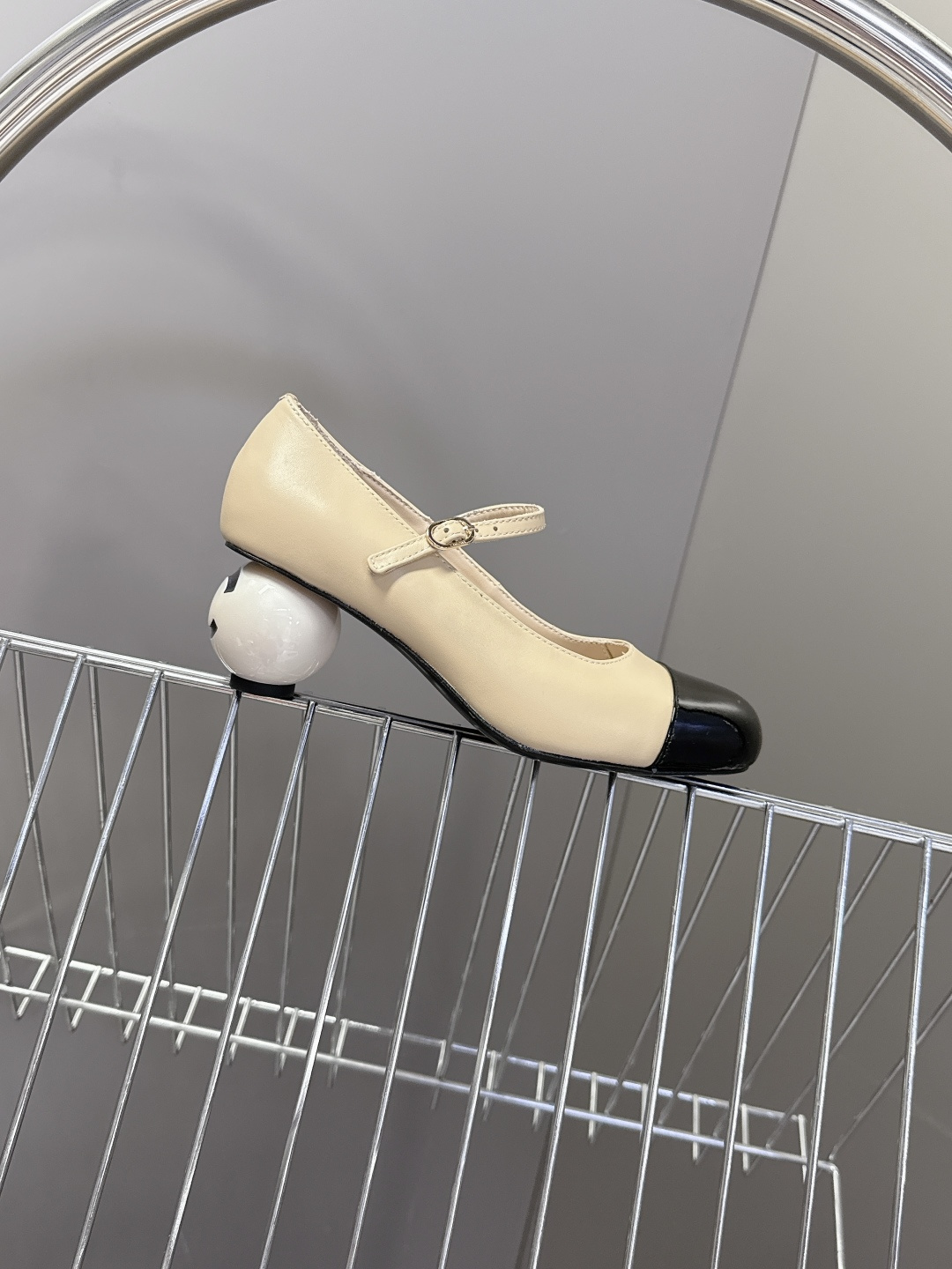 CHANEL香奈儿25K秋冬最新走秀款时装鞋小红书力推款 怎么搭配都好看 时髦精必备 香奈儿女士钟爱简约