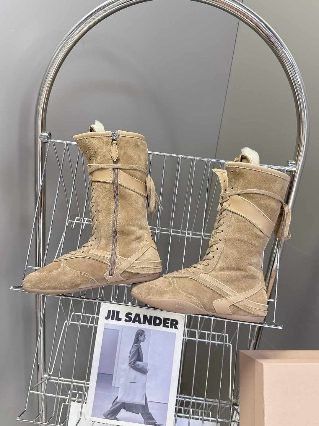 MiuMiu缪缪最新走秀款复古毛毛鞋 拳击鞋官方秀场出镜率最高的单品 超多明星时尚博主种草 miu系穿搭