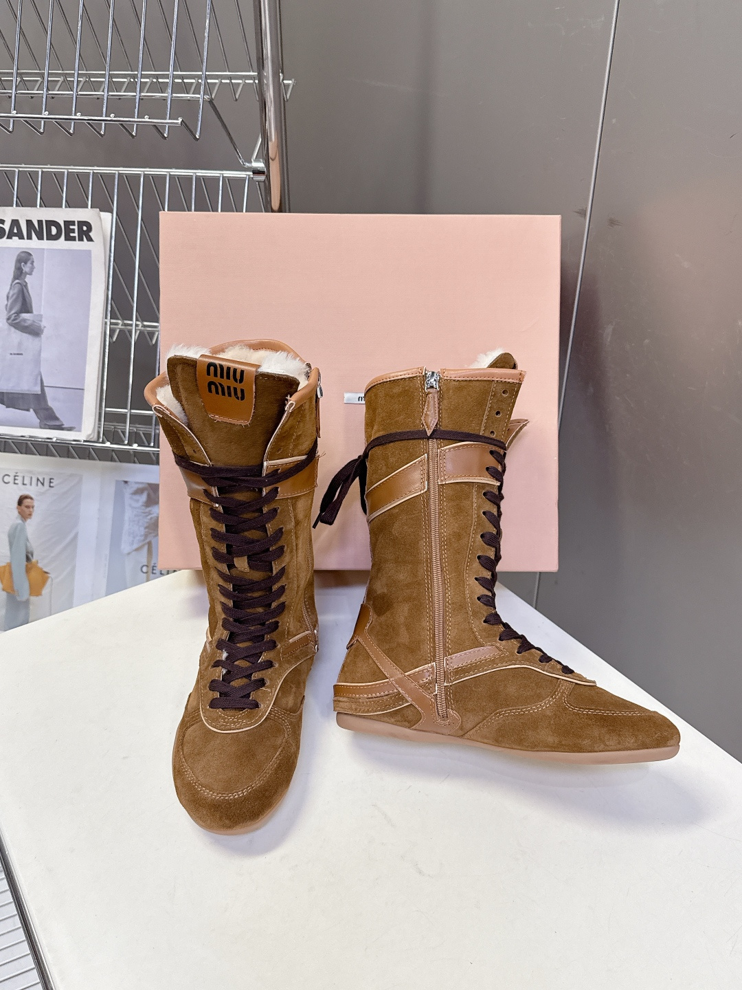 MiuMiu缪缪最新走秀款复古毛毛鞋 拳击鞋官方秀场出镜率最高的单品 超多明星时尚博主种草 miu系穿搭