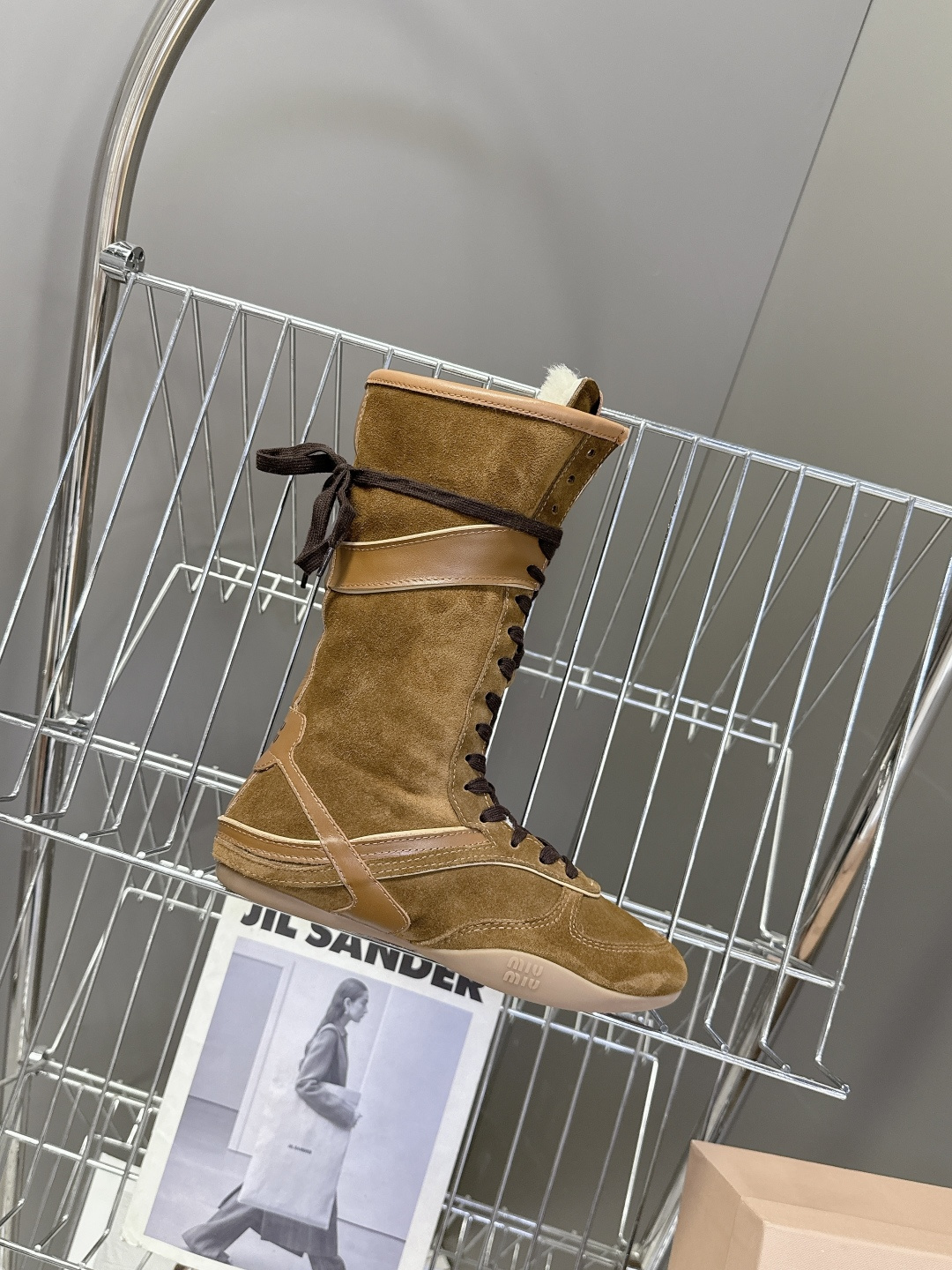 MiuMiu缪缪最新走秀款复古毛毛鞋 拳击鞋官方秀场出镜率最高的单品 超多明星时尚博主种草 miu系穿搭