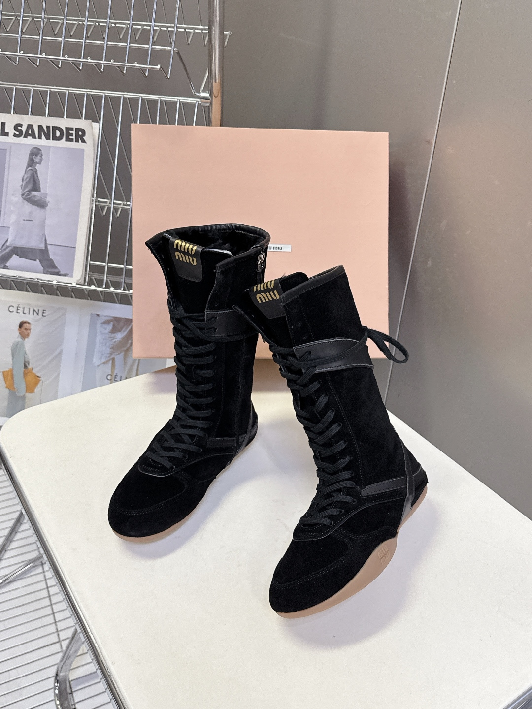 MiuMiu缪缪最新走秀款复古毛毛鞋 拳击鞋官方秀场出镜率最高的单品 超多明星时尚博主种草 miu系穿搭