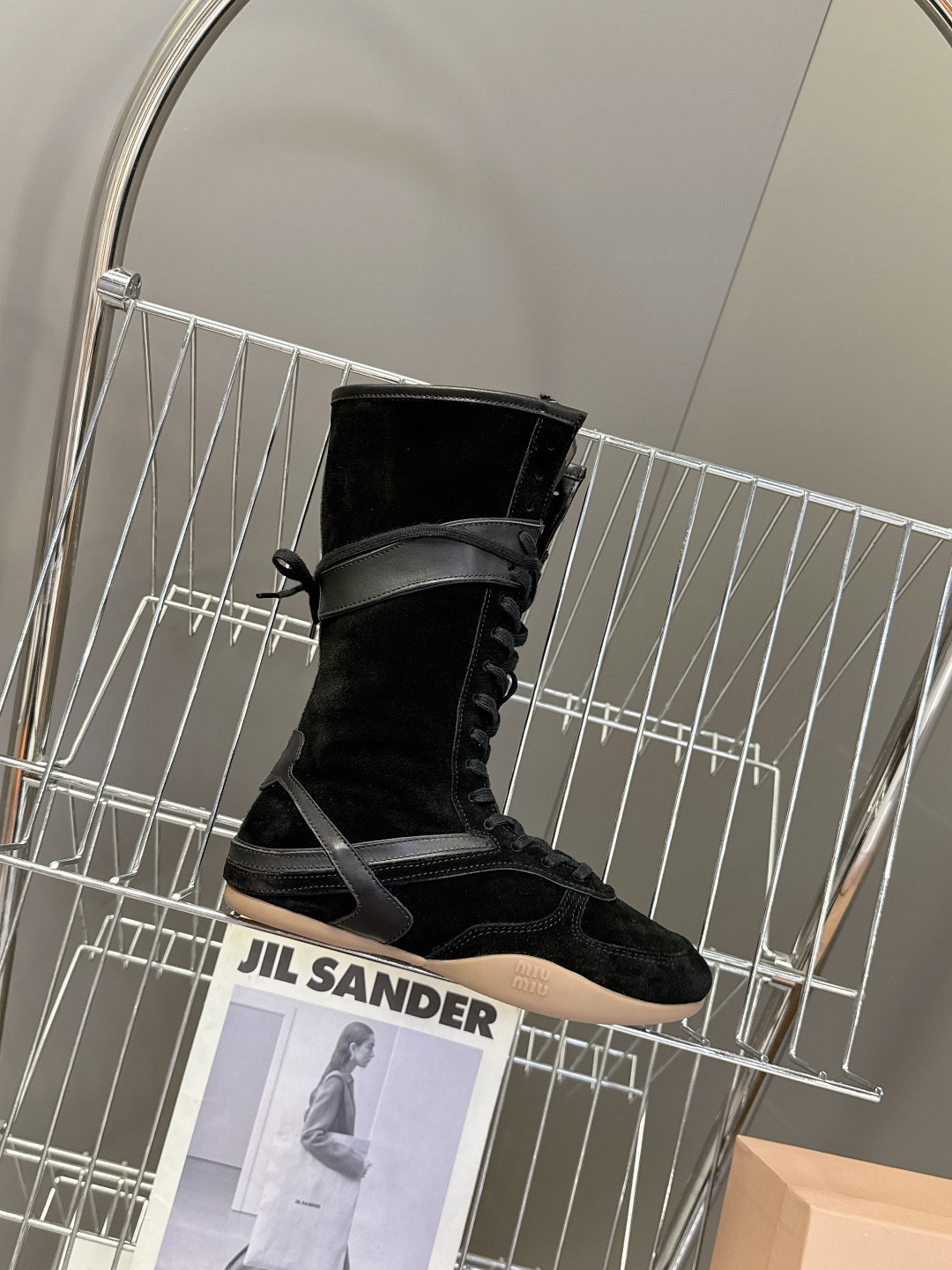 MiuMiu缪缪最新走秀款复古毛毛鞋 拳击鞋官方秀场出镜率最高的单品 超多明星时尚博主种草 miu系穿搭