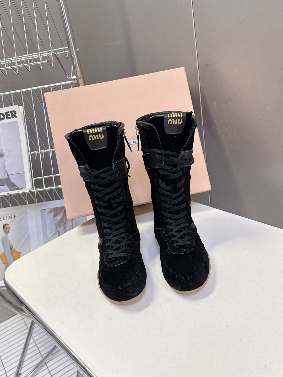 MiuMiu缪缪最新走秀款复古毛毛鞋 拳击鞋官方秀场出镜率最高的单品 超多明星时尚博主种草 miu系穿搭