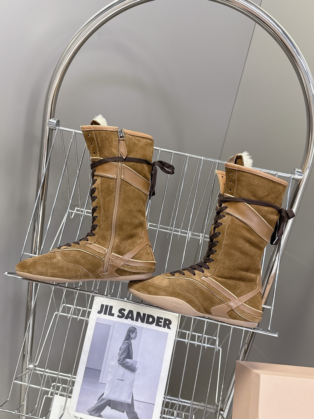 MiuMiu缪缪最新走秀款复古毛毛鞋 拳击鞋官方秀场出镜率最高的单品 超多明星时尚博主种草 miu系穿搭