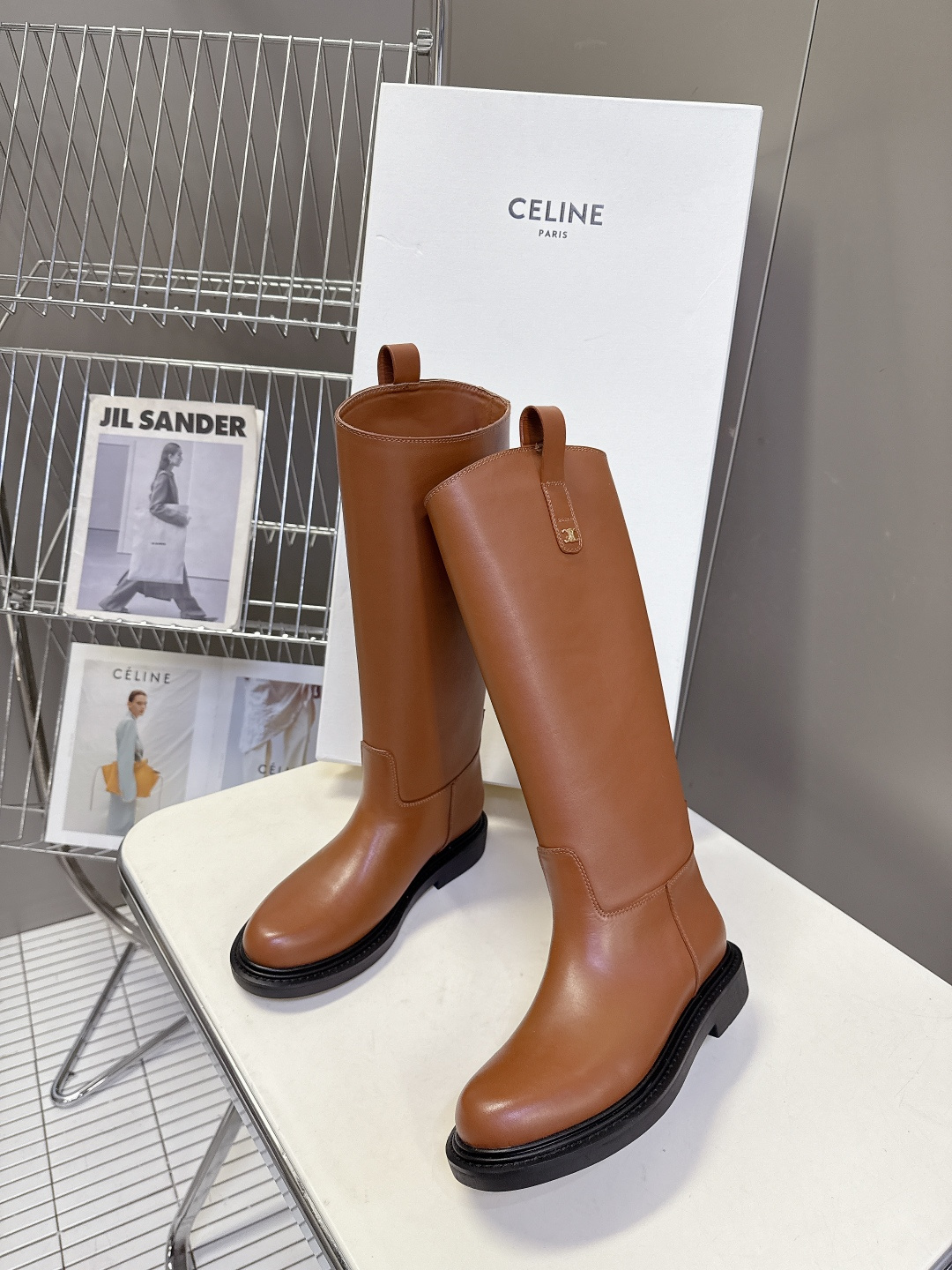 CELINE思琳2025秋冬专柜最新款骑士靴超多明星网红种草 时尚博主同款 早秋力推单品！复古欧美风格 