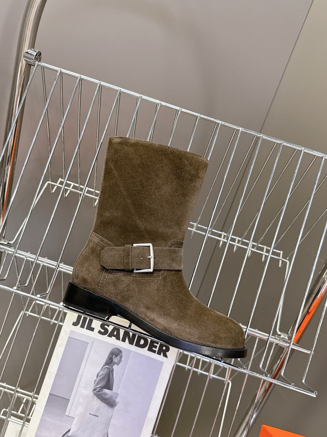 Hermes 爱马仕秋冬最新款老钱风一脚蹬短靴 专柜超难配货 🐎家靴子的设计风格通常以经典简约为主 这款