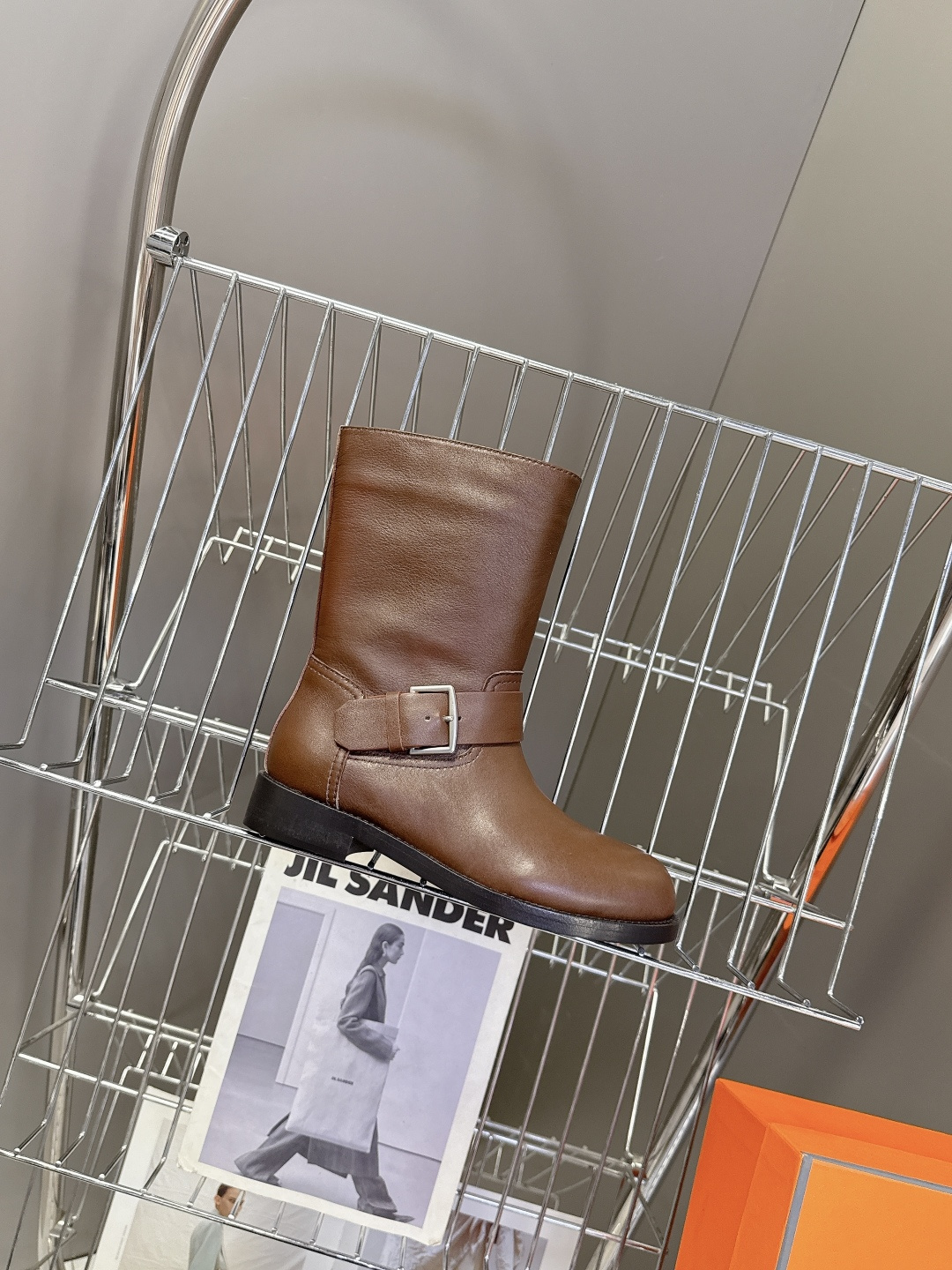 Hermes 爱马仕秋冬最新款老钱风一脚蹬短靴 专柜超难配货 🐎家靴子的设计风格通常以经典简约为主 这款