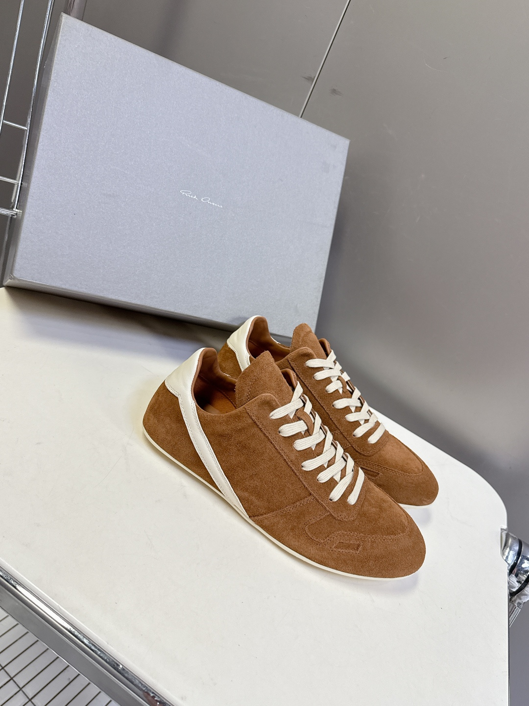 男装➕10 Rick Owens欧文斯最新情侣款复古运动 休闲鞋 德训鞋 薄底鞋超多明星时尚博主种草 当