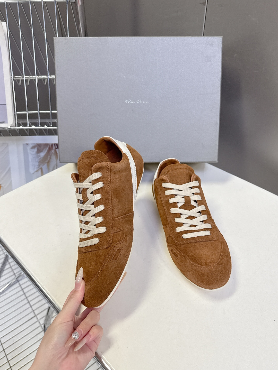 男装➕10 Rick Owens欧文斯最新情侣款复古运动 休闲鞋 德训鞋 薄底鞋超多明星时尚博主种草 当