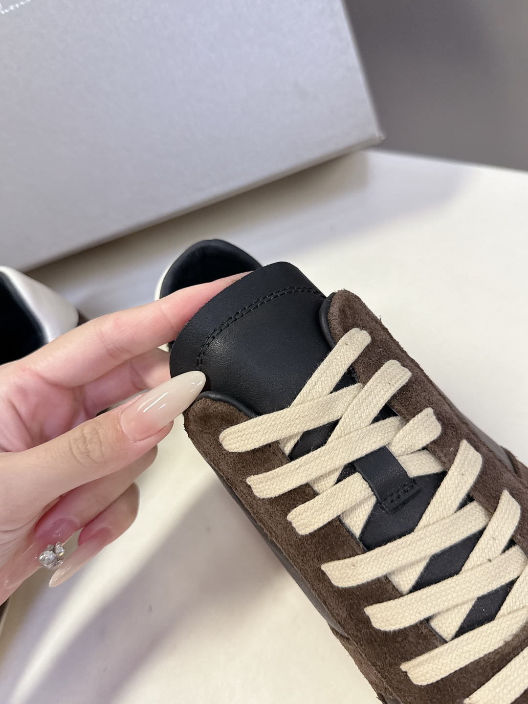 男装➕10 Rick Owens欧文斯最新情侣款复古运动 休闲鞋 德训鞋 薄底鞋超多明星时尚博主种草 当