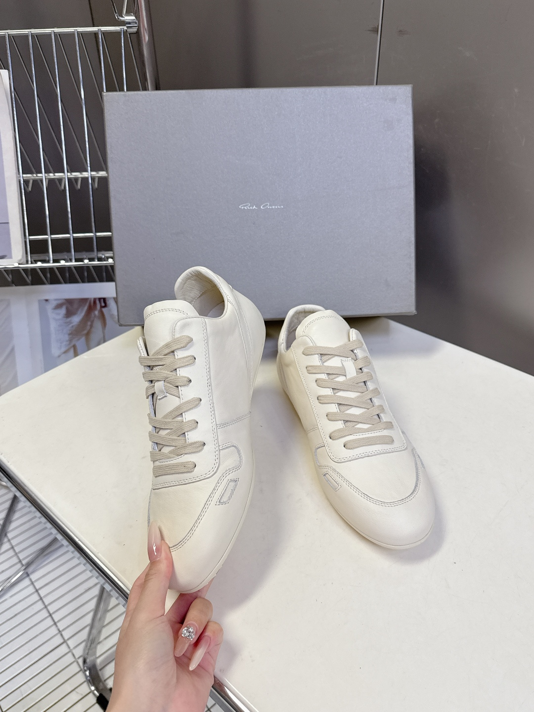 男装➕10 Rick Owens欧文斯最新情侣款复古运动 休闲鞋 德训鞋 薄底鞋超多明星时尚博主种草 当