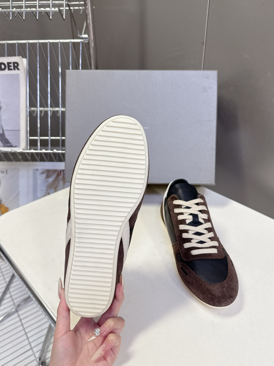 男装➕10 Rick Owens欧文斯最新情侣款复古运动 休闲鞋 德训鞋 薄底鞋超多明星时尚博主种草 当