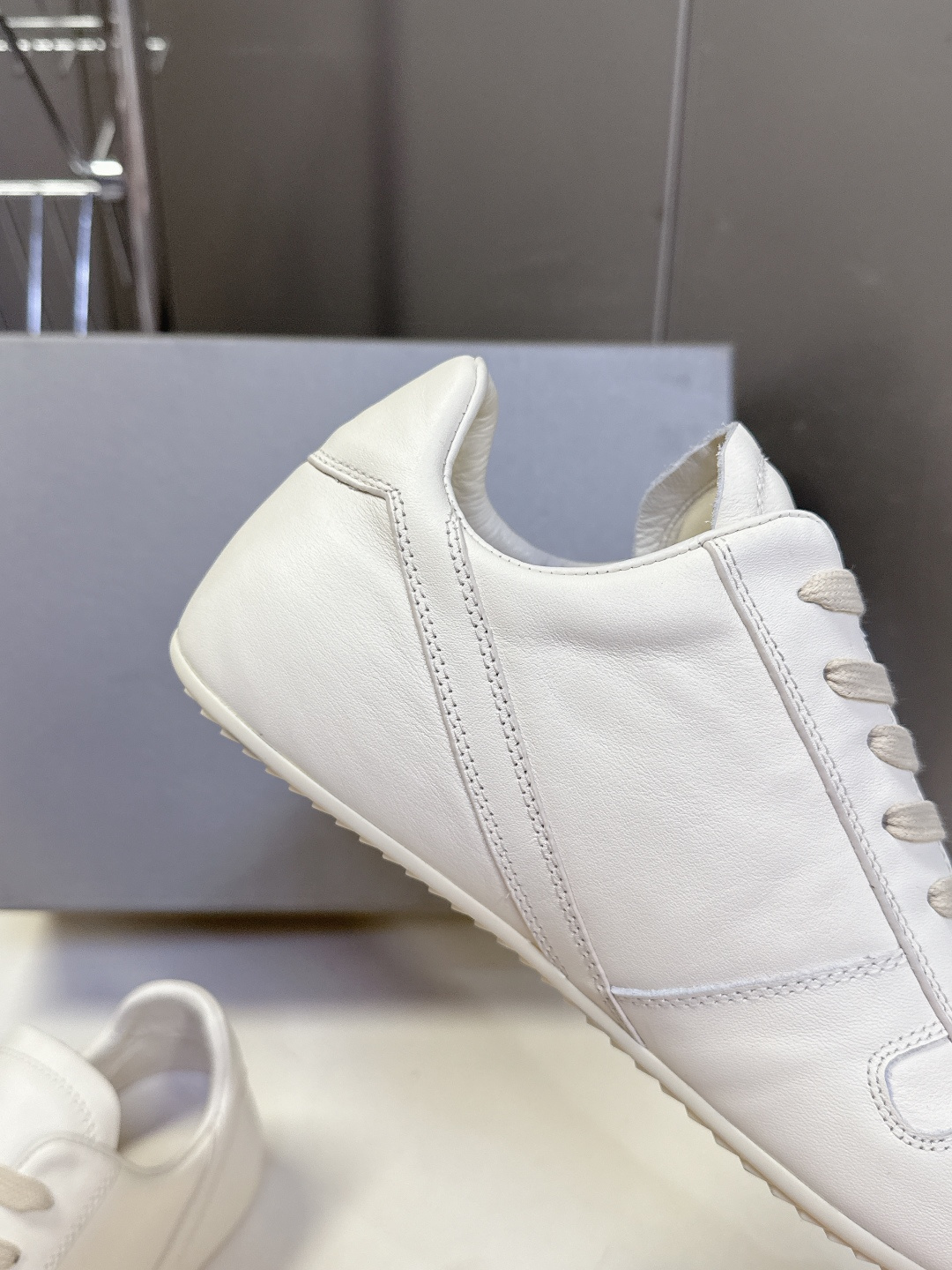 男装➕10 Rick Owens欧文斯最新情侣款复古运动 休闲鞋 德训鞋 薄底鞋超多明星时尚博主种草 当