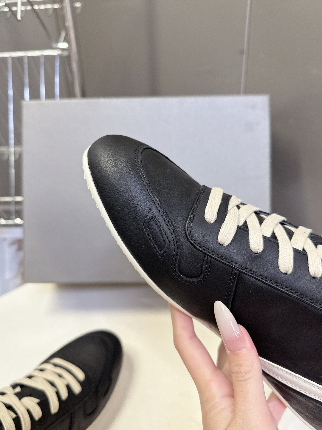 男装➕10 Rick Owens欧文斯最新情侣款复古运动 休闲鞋 德训鞋 薄底鞋超多明星时尚博主种草 当