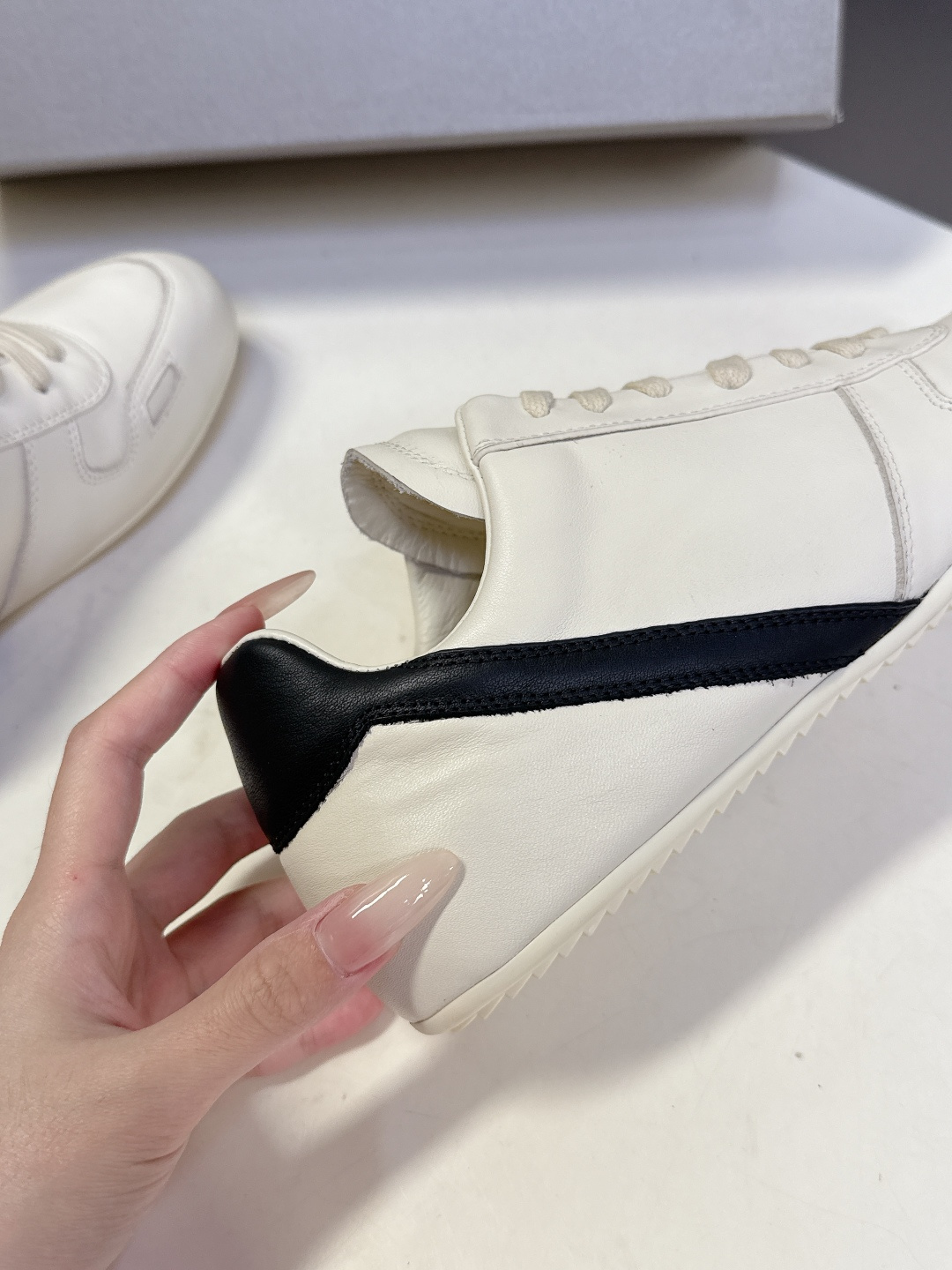 男装➕10 Rick Owens欧文斯最新情侣款复古运动 休闲鞋 德训鞋 薄底鞋超多明星时尚博主种草 当