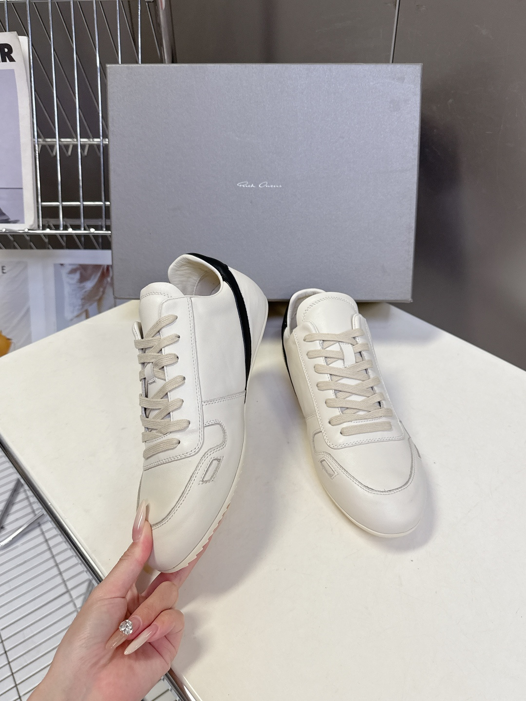 男装➕10 Rick Owens欧文斯最新情侣款复古运动 休闲鞋 德训鞋 薄底鞋超多明星时尚博主种草 当