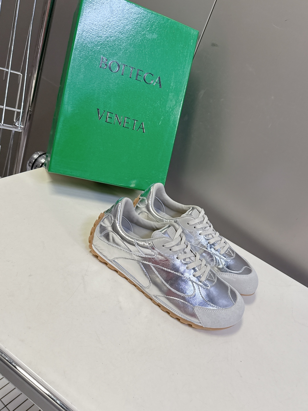 Bottega Veneta BV葆蝶家 阿甘鞋 德训鞋 运动鞋 BV经典老钱风运动鞋超多明星时尚博主种